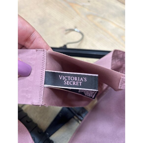 Victorias Secret Lined Perfect Coverage Bra Size 36DD Satin Finish Rhinestone Ac - Picture 7 of 8